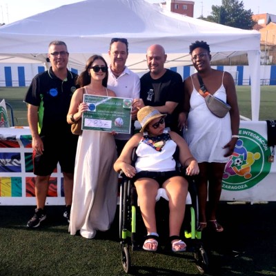 Entrega de cheque por los goles para el Síndrome de Rett - Mundialito Integración Zaragoza 2026